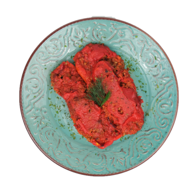Ardei umpluti cu ragu de vita, bulgur si sos de rosii 500g