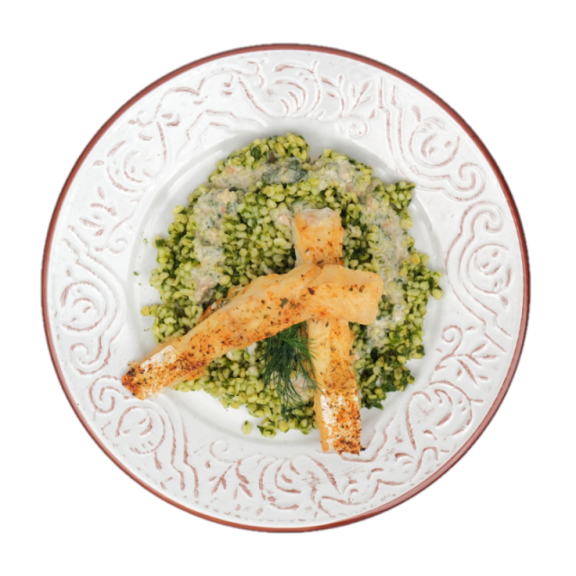 File de cod cu sos gorgonzola si nuci, si sote de spanac cu bulgur si migdale. 250g/350g/500g