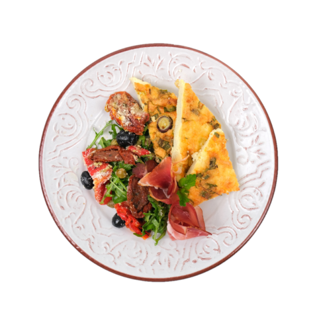 Fritata cu branza de burduf, ceapa verde si marar, cu salata de sezon si prosciutto 350g