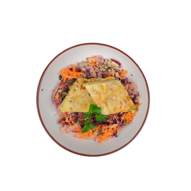 Fritata cu zucchini si mozzarella, cu salata de cruditati 200g