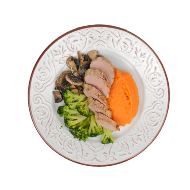 Muschiulet de porc in sos de mustar cu piure de dovleac placintar, ciuperci si broccoli 250g