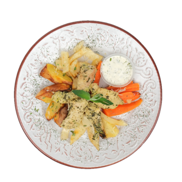 Piept de curcan in crusta de mirodenii cu cartofi, morcovi, telina si pastarnac la cuptor 250g