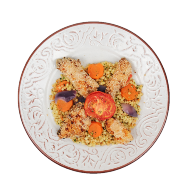 Piept de pui cu susan cu cous-cous, morcovi, ceapa si rosii coapte 350g