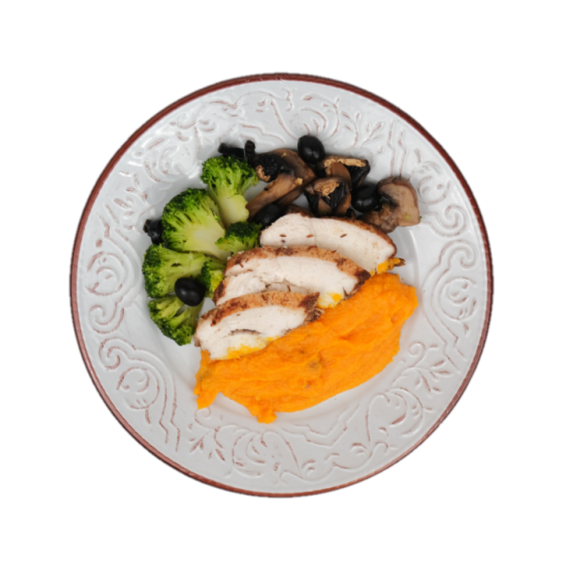 Piept de pui la cuptor cu piure de cartofi dulci, ciuperci, broccoli, masline si sos de vin rosu cu rodie 350g
