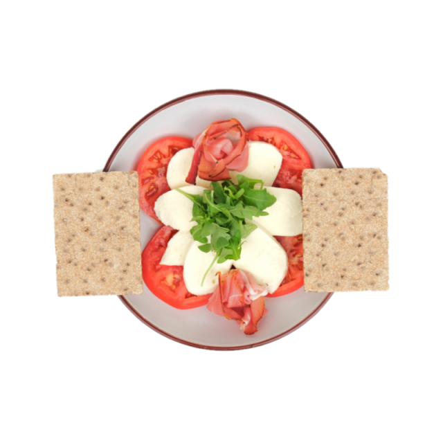 Salata cu rosii, branza telemea, castraveti, ou fiert si muschi file 200g