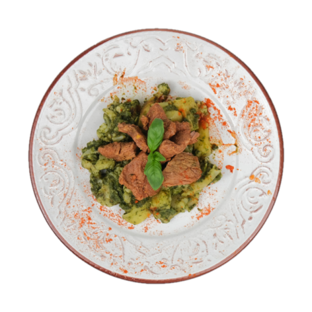 Steak de vita marinata cu sote de cartofi, conopida si spanac 250g