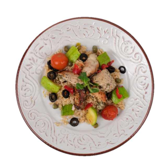 B. Piept de pui cu ierburi de provence, sos de branza, orez brun si legume la tigaie 350g