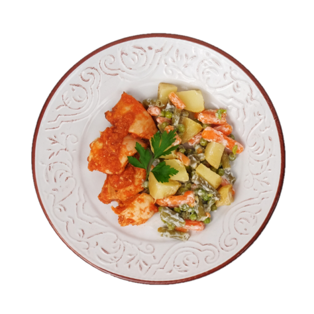 Piept de pui in sos piri-piri, cartofi copti, mazare, fasole si morcovi baby 350g