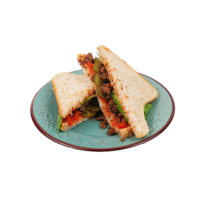 Sandwich cu steak de vita, castraveti murati, ardei kapia 200g