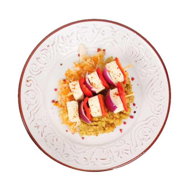 Frigarui de tofu cu sote de linte rosie si salata de varza calita 250g/350g/500g